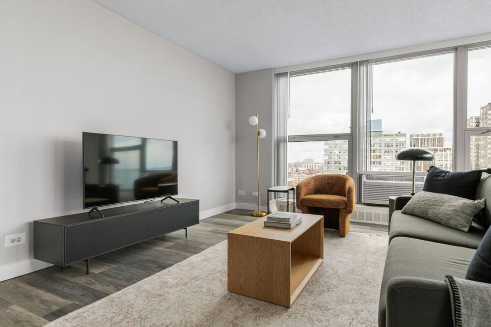 Photo of Livingroom in Edgewater Beach