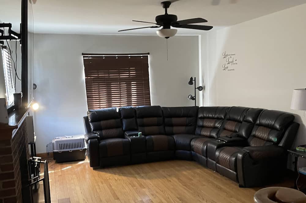 Photo of Livingroom in Homewood