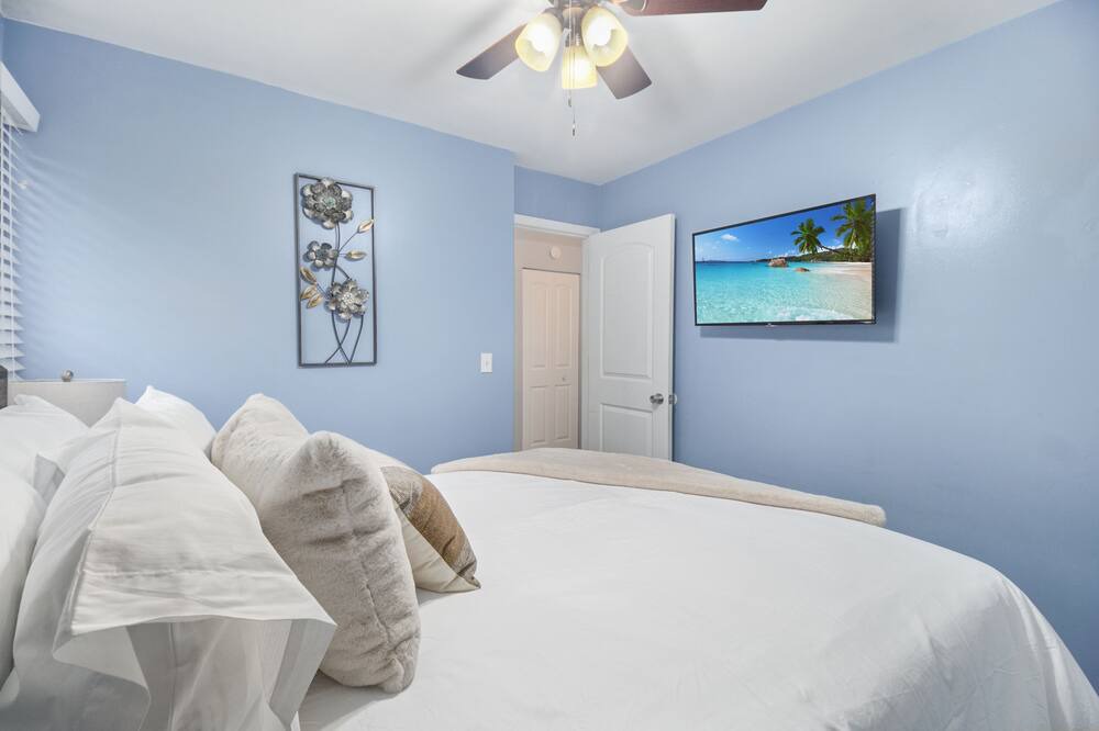 Photo of Bedroom in Bolingbrook