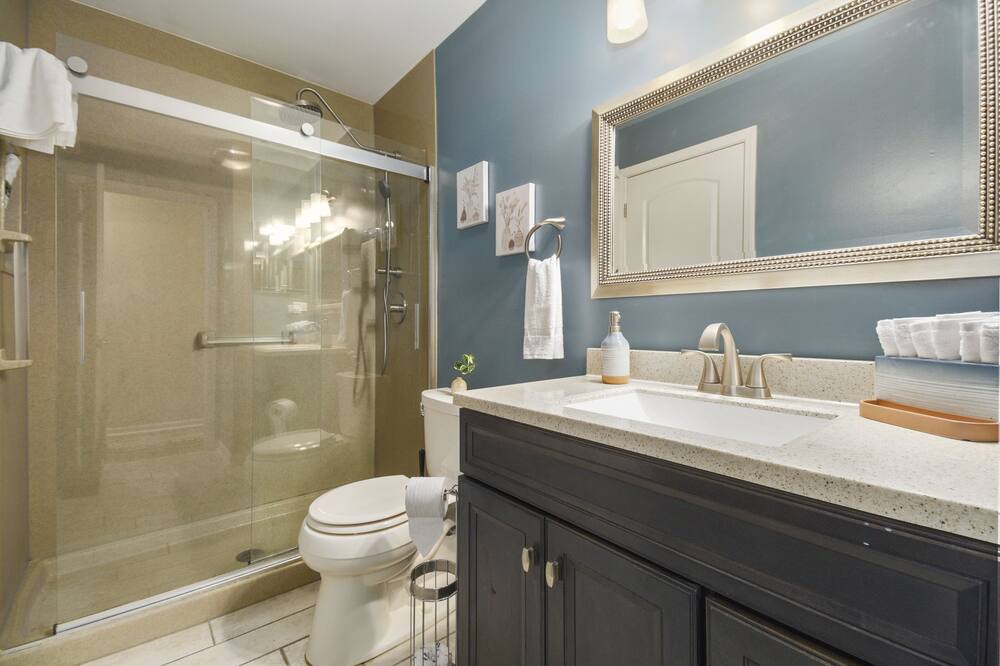 Photo of Bathroom in Bolingbrook