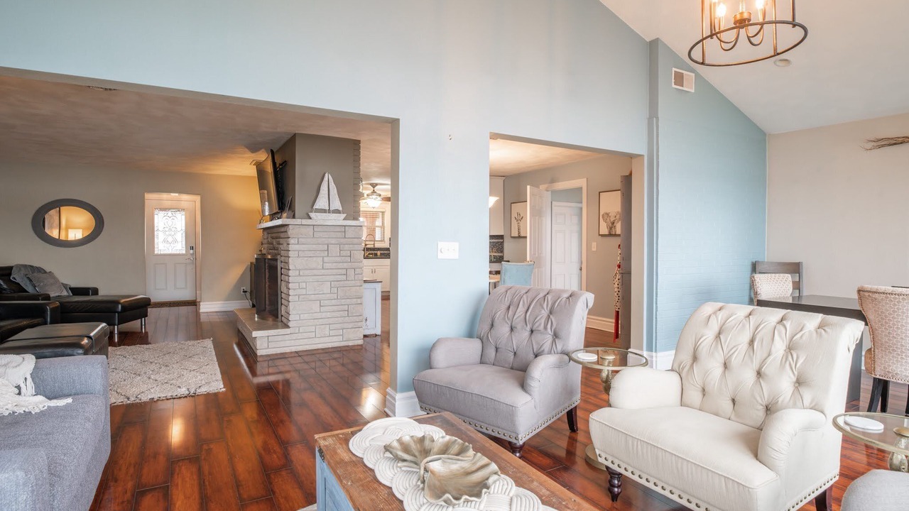 Photo of Livingroom in Peoria Heights