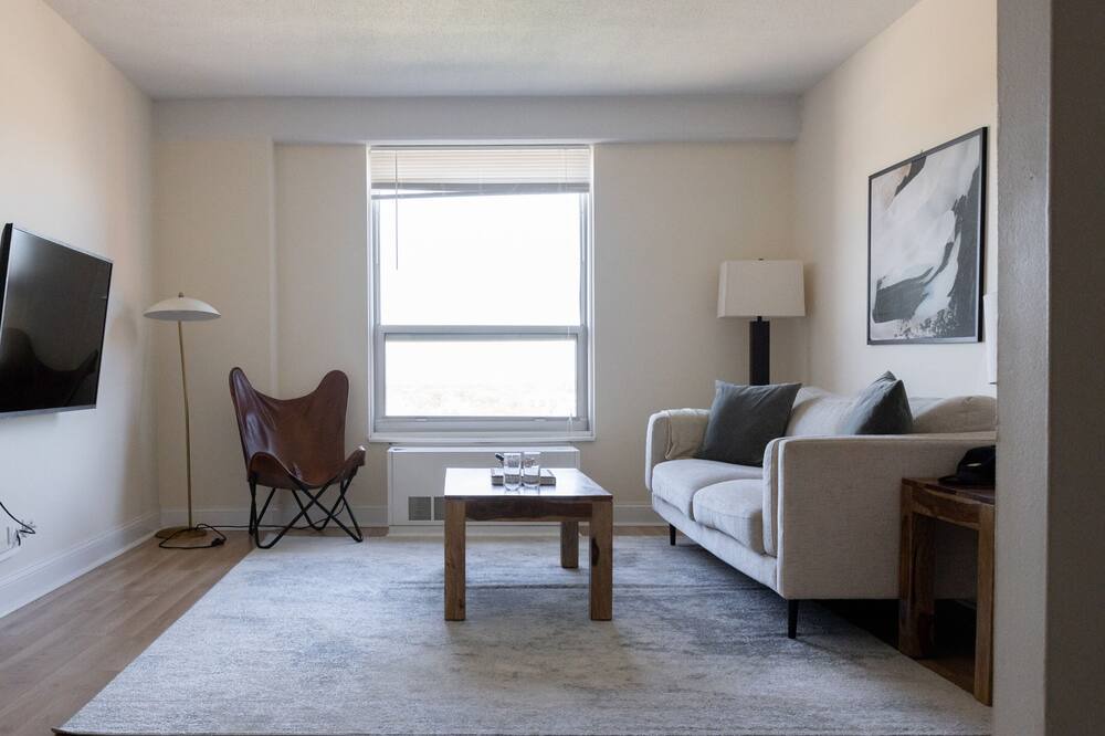 Photo of Livingroom in Ravenswood