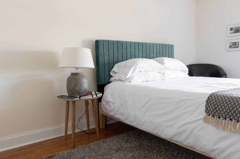 Photo of Bedroom in Ravenswood