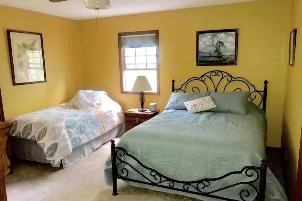 Photo of Bedroom in Champaign