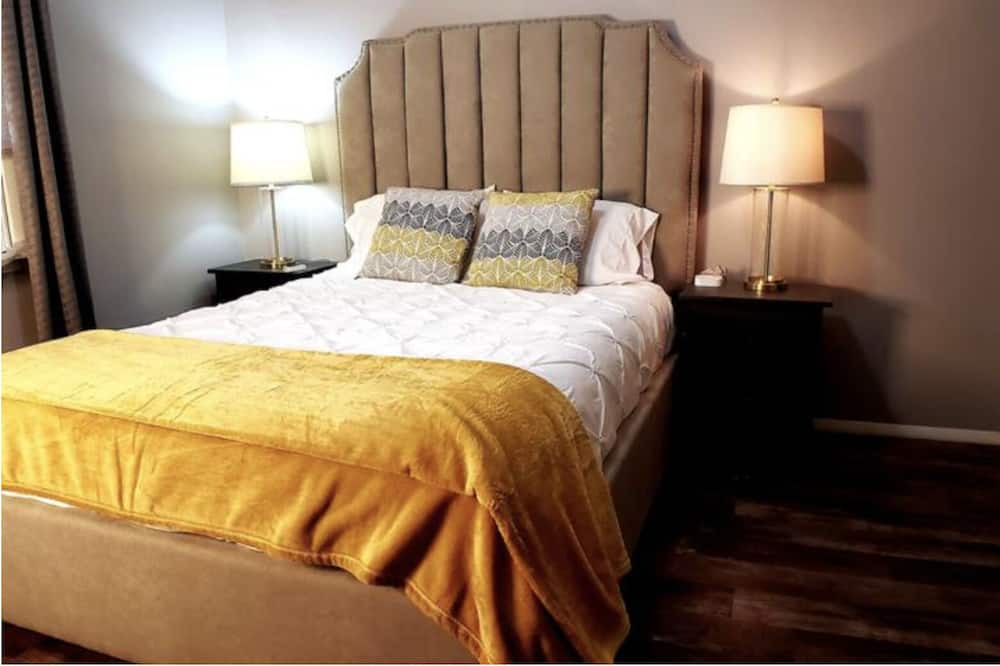 Photo of Bedroom in Montgomery
