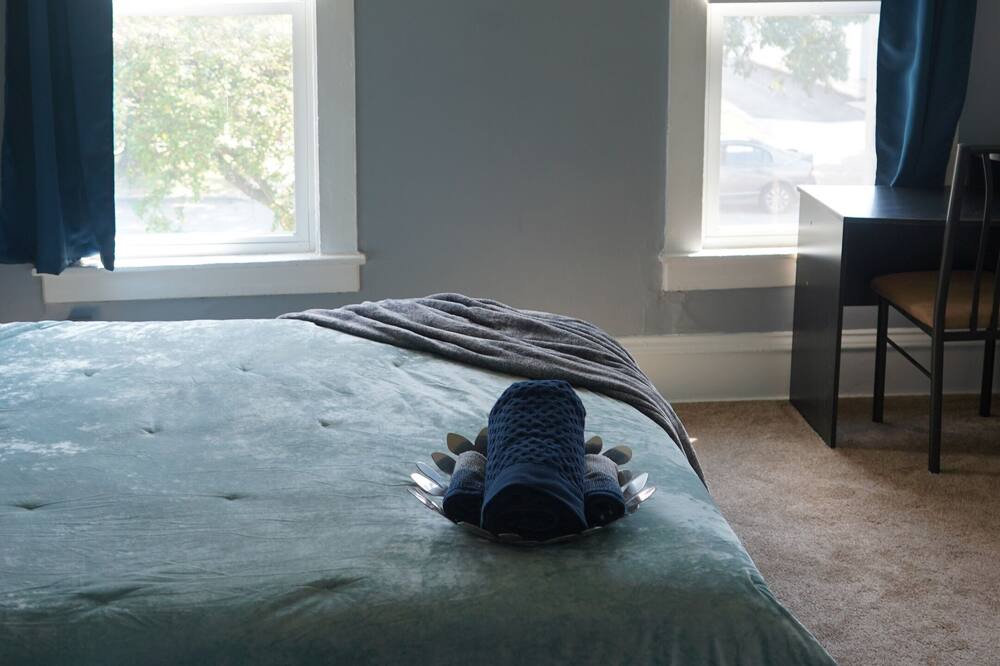 Photo of Bedroom in Aurora