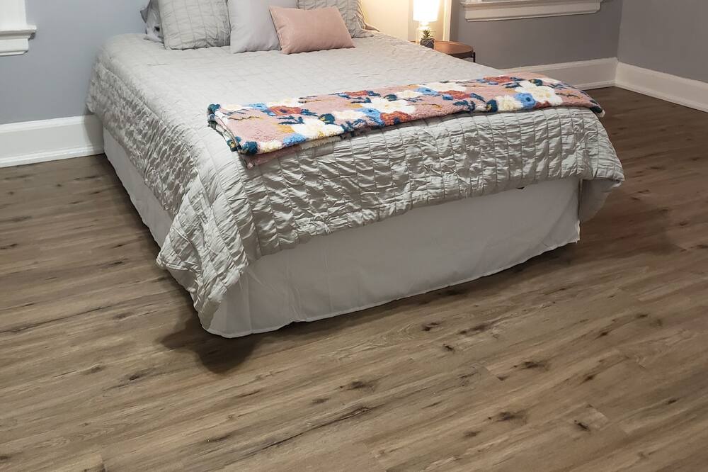 Photo of Bedroom in Quincy