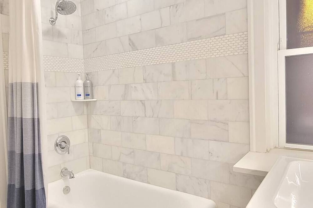 Photo of Bathroom in Park West