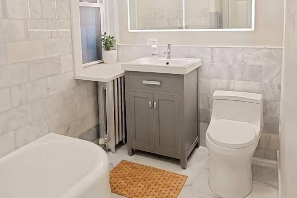 Photo of Bathroom in Park West