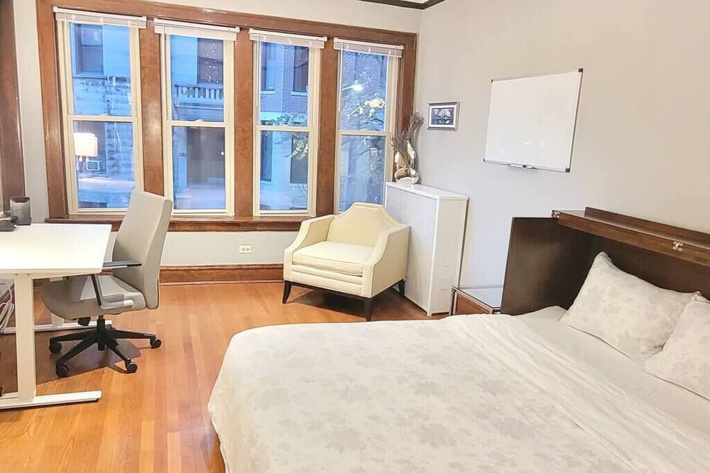 Photo of Bedroom in Park West