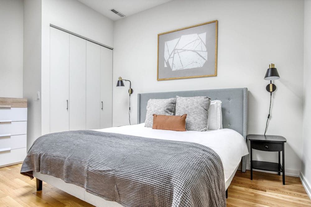 Photo of Bedroom in Wicker Park