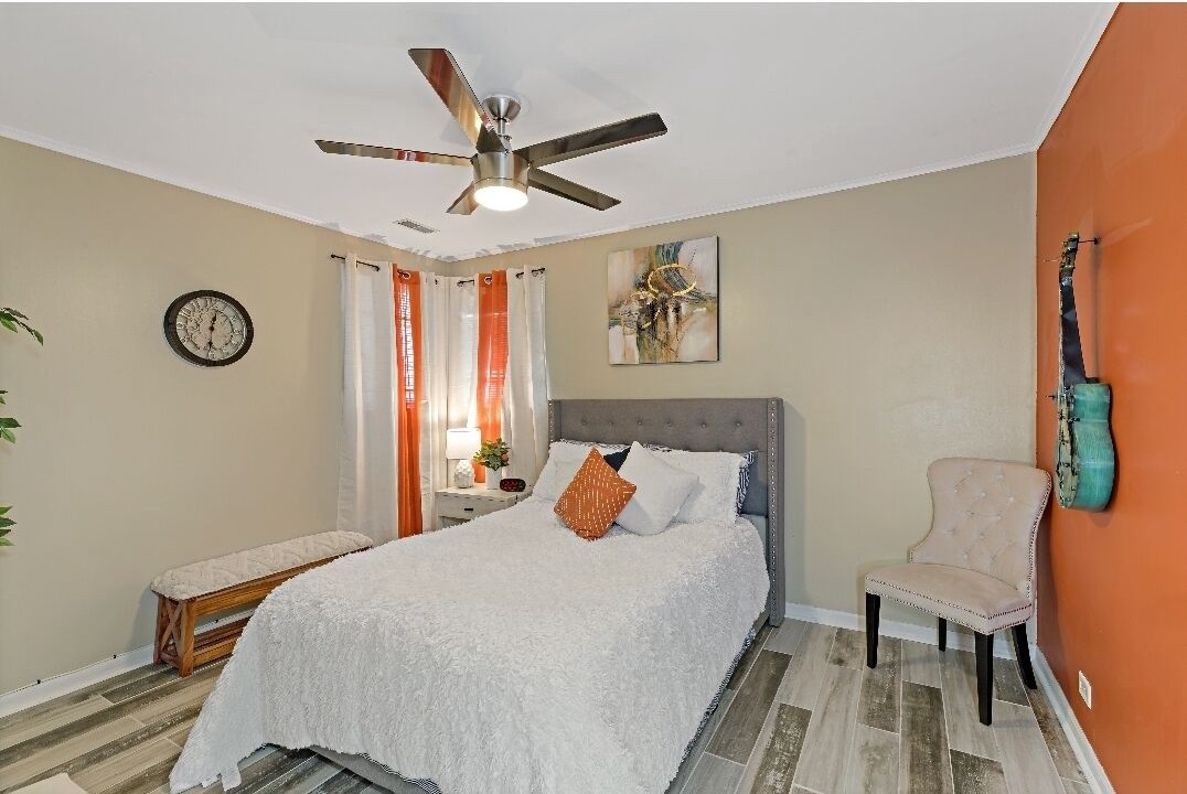 Photo of Bedroom in East Hazel Crest
