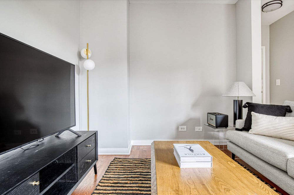 Photo of Livingroom in Evanston