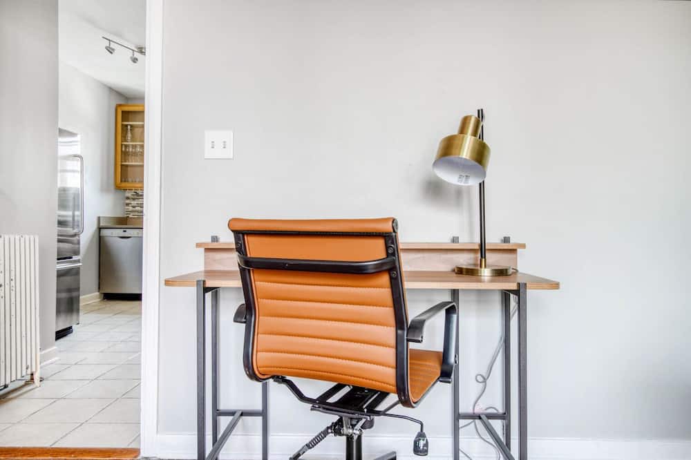 Photo of Bedroom in Evanston