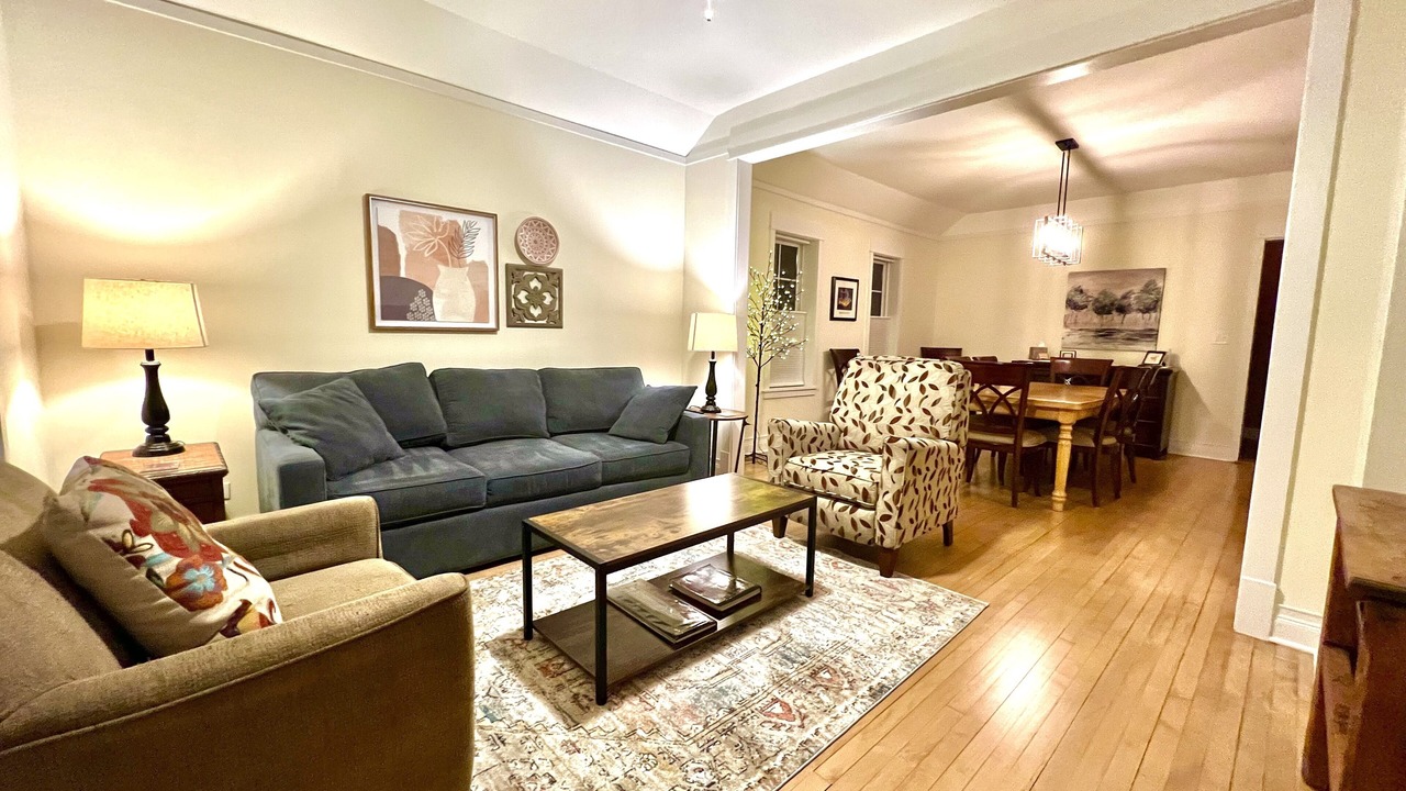 Photo of Livingroom in Oak Park