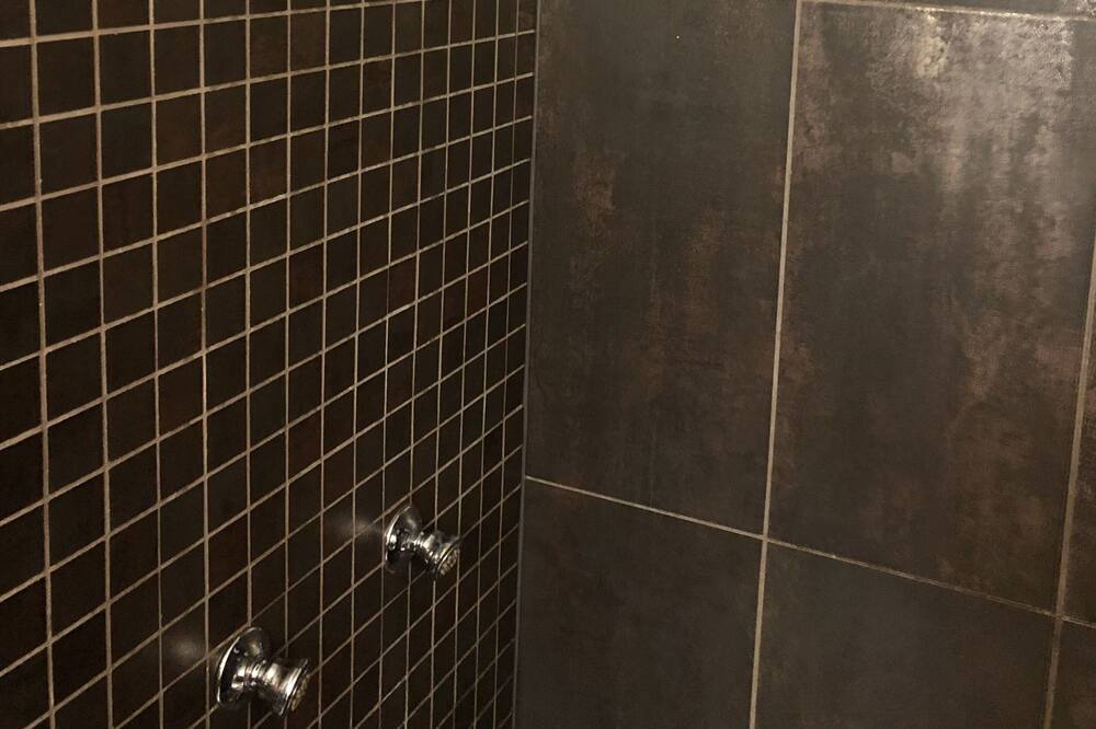Photo of Bathroom in Itasca