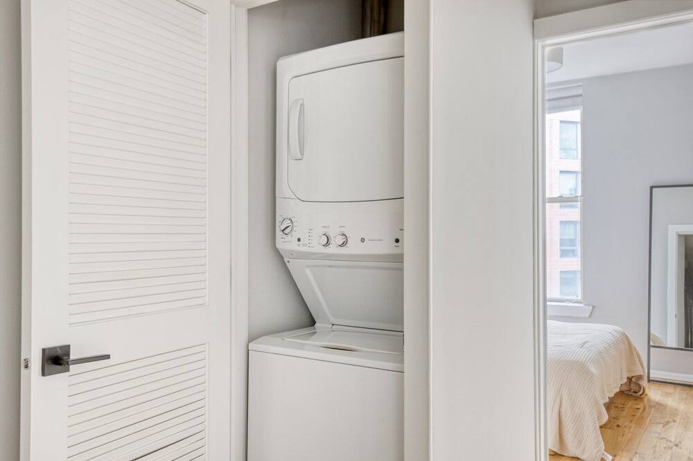 Photo of Bedroom in Lakeview