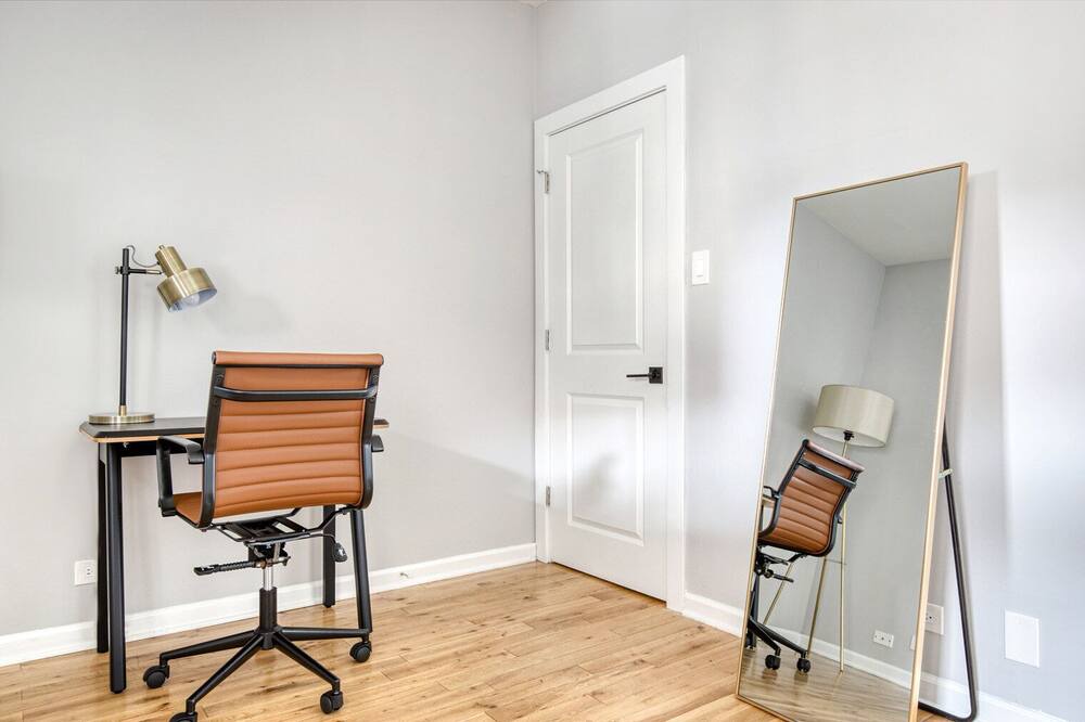 Photo of Bedroom in Lakeview