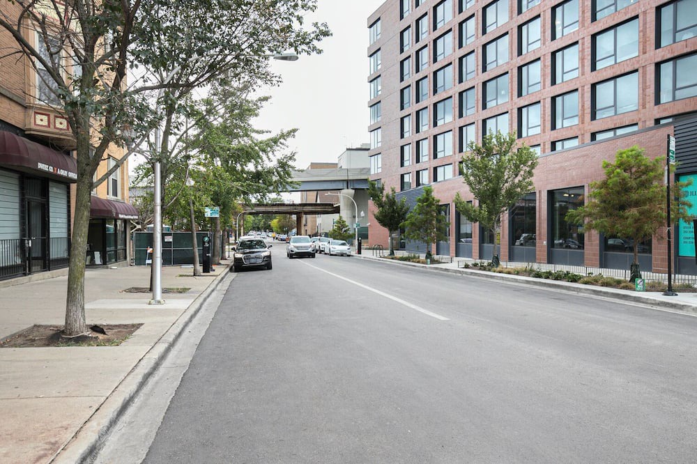 Photo of Outdoor in Lakeview