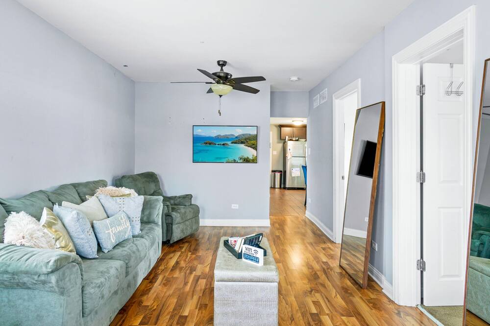 Photo of Livingroom in Blue Island