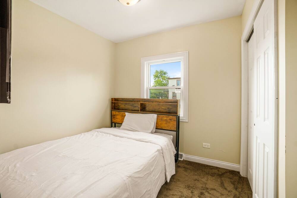 Photo of Bedroom in Blue Island