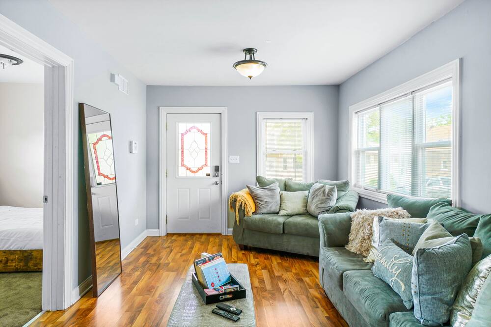 Photo of Livingroom in Blue Island