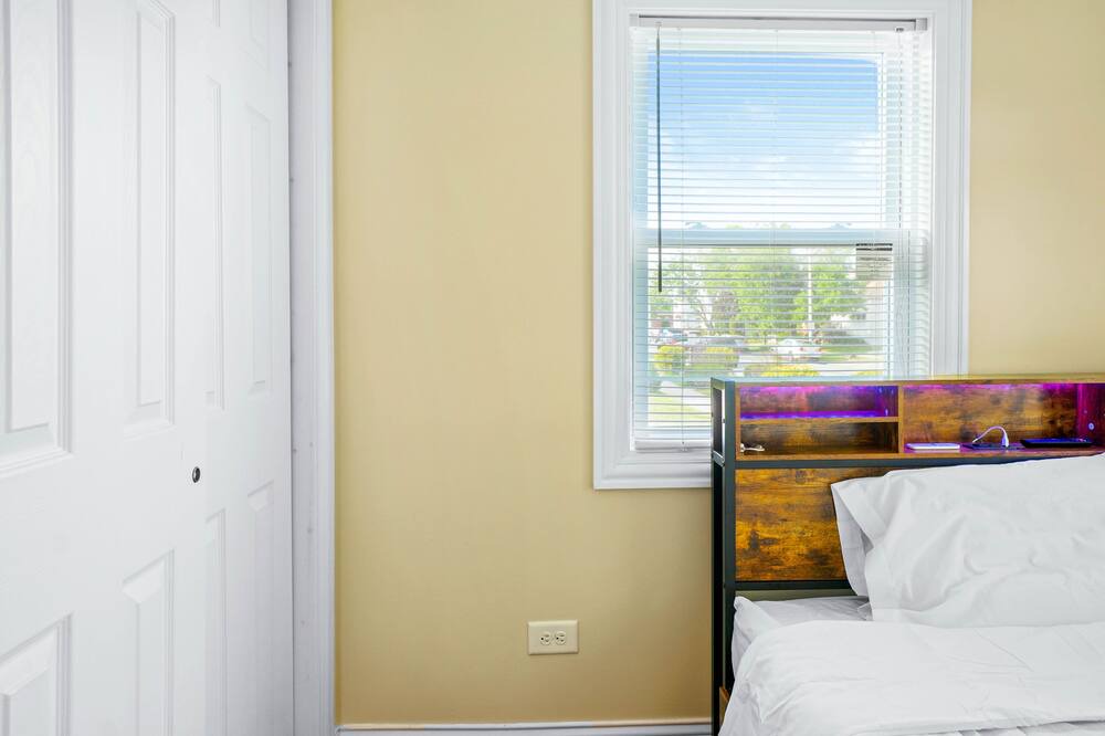 Photo of Bedroom in Blue Island