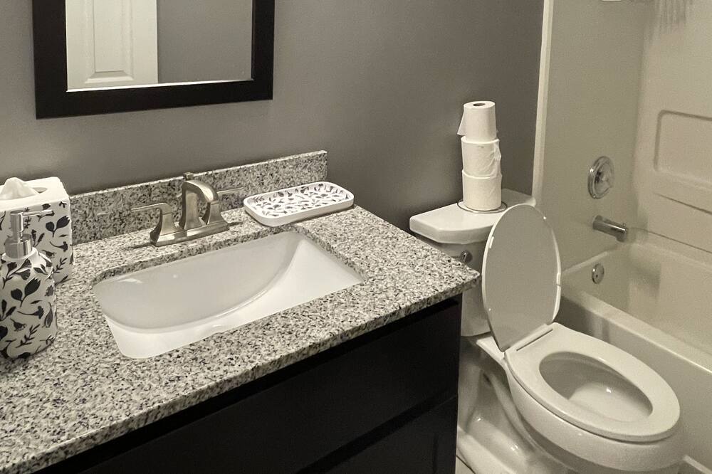 Photo of Bathroom in Willow Springs
