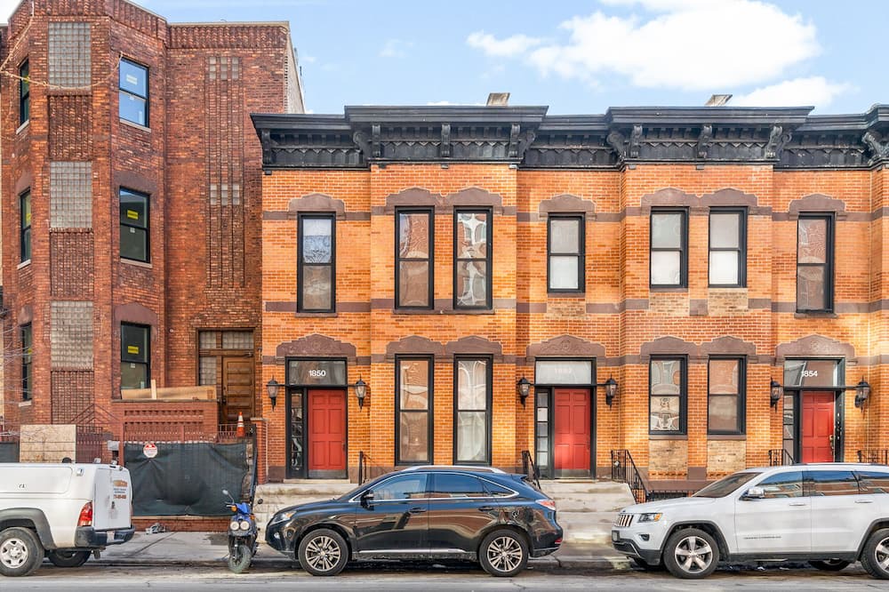 Photo of Outdoor in Old Town Triangle
