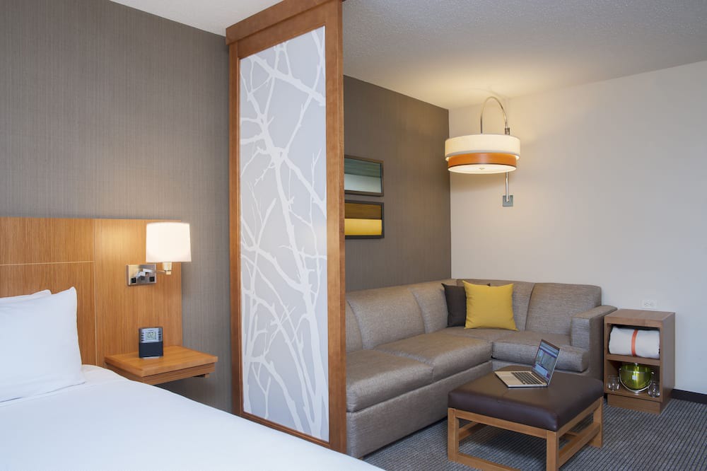 Photo of Livingroom in Champaign