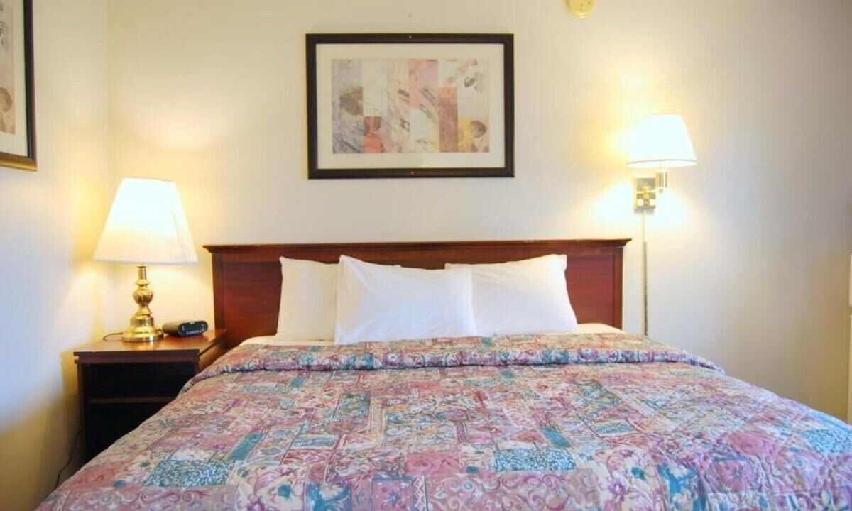 Photo of Bedroom in Canton