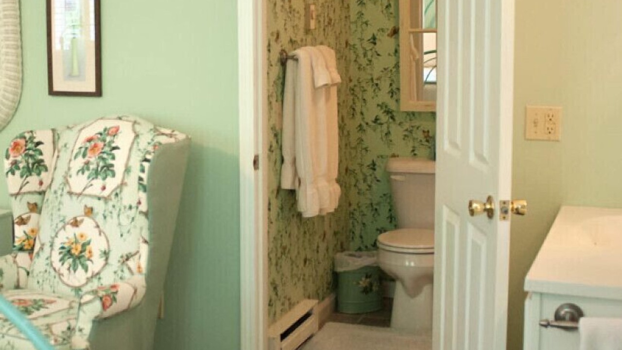 Photo of Bathroom in Elsah