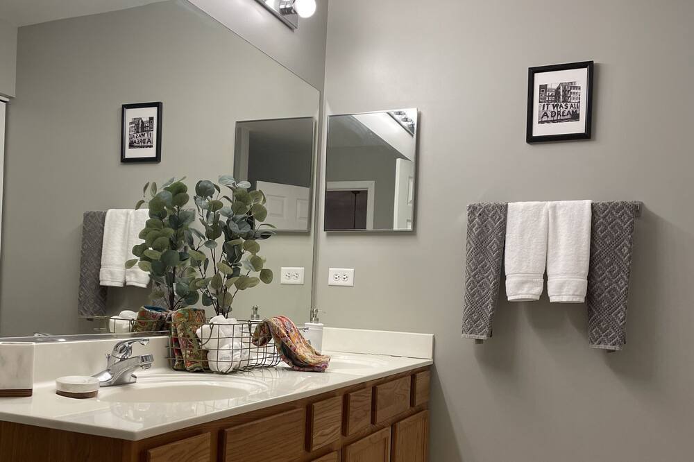 Photo of Bathroom in Lockport