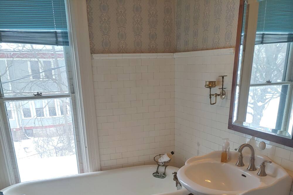 Photo of Bathroom in Ottawa