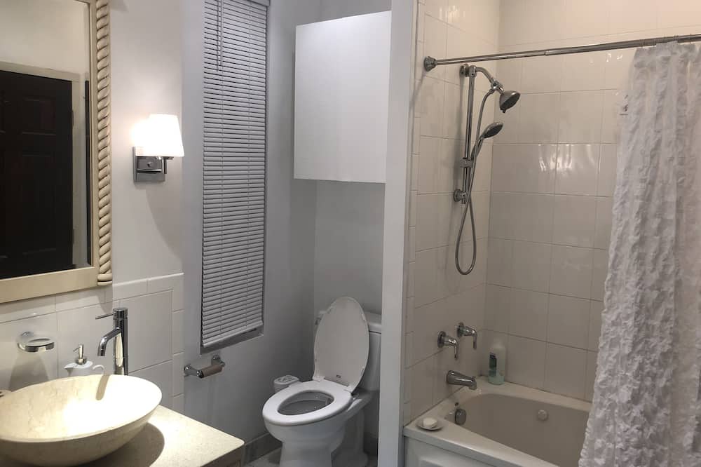 Photo of Bathroom in Pulaski Park