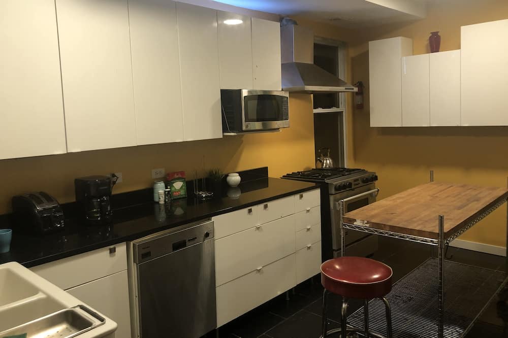 Photo of Kitchen in Pulaski Park
