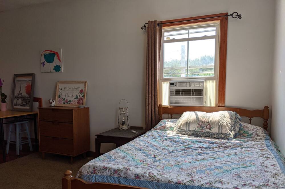 Photo of Bedroom in Elmira