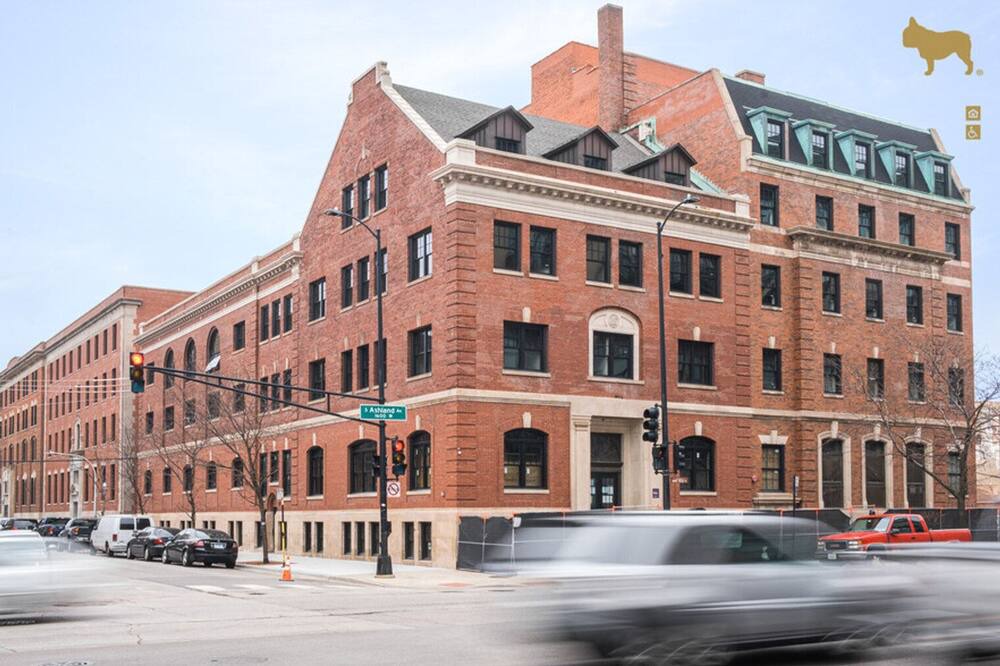 Photo of Outdoor in Near West Side
