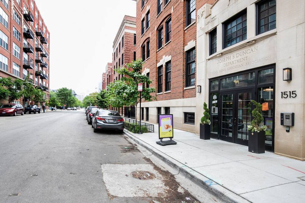 Photo of Outdoor in Near West Side