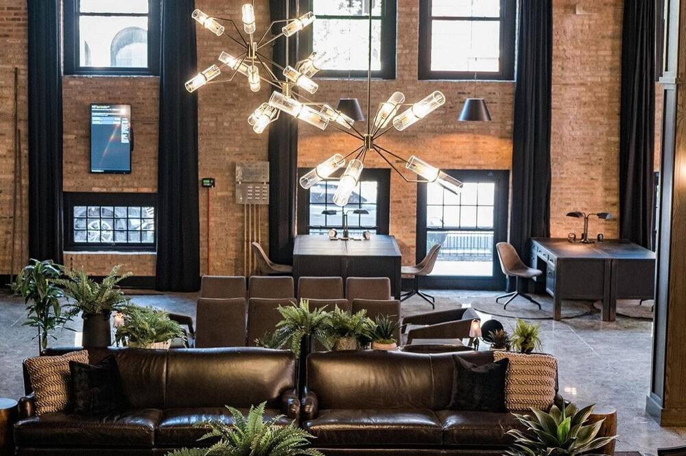 Photo of Livingroom in Near West Side
