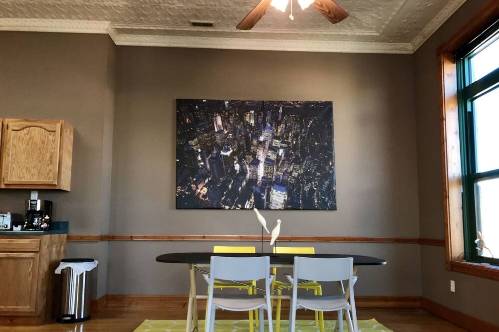 Photo of Livingroom in Jerseyville