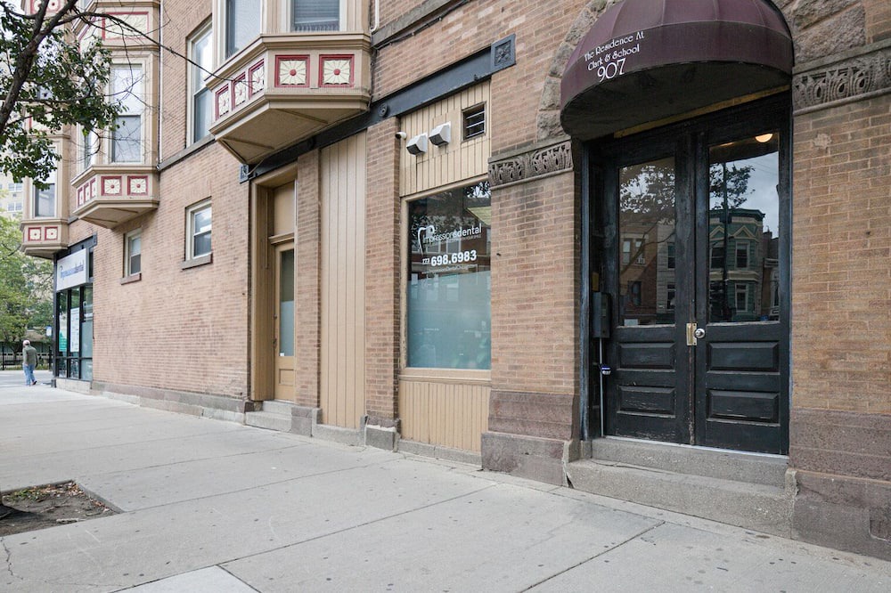 Photo of Outdoor in Lakeview