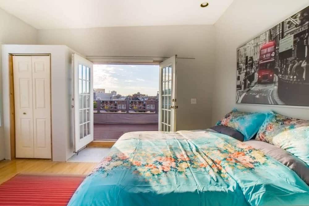 Photo of Bedroom in Pulaski Park