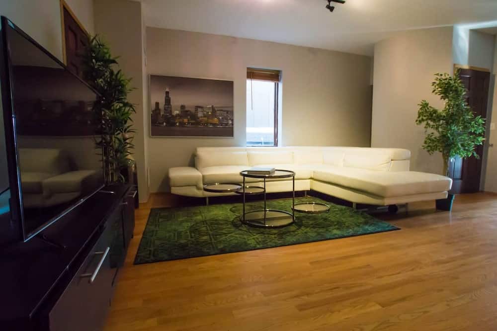Photo of Livingroom in Pulaski Park