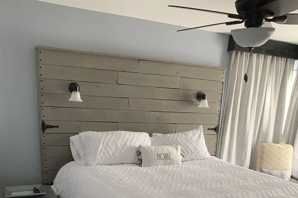 Photo of Bedroom in Oak Lawn