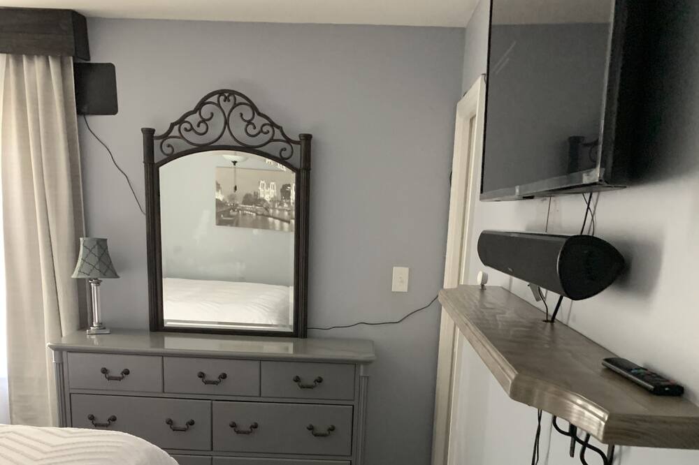 Photo of Bedroom in Oak Lawn