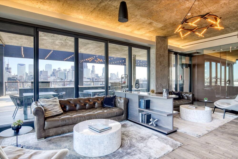 Photo of Livingroom in Near West Side