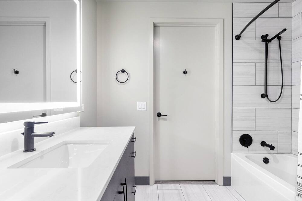 Photo of Bathroom in Near West Side