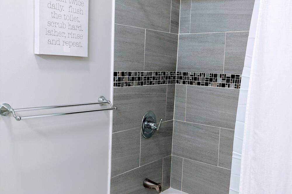 Photo of Bathroom in Bronzeville