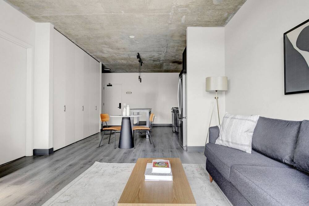 Photo of Livingroom in Near West Side
